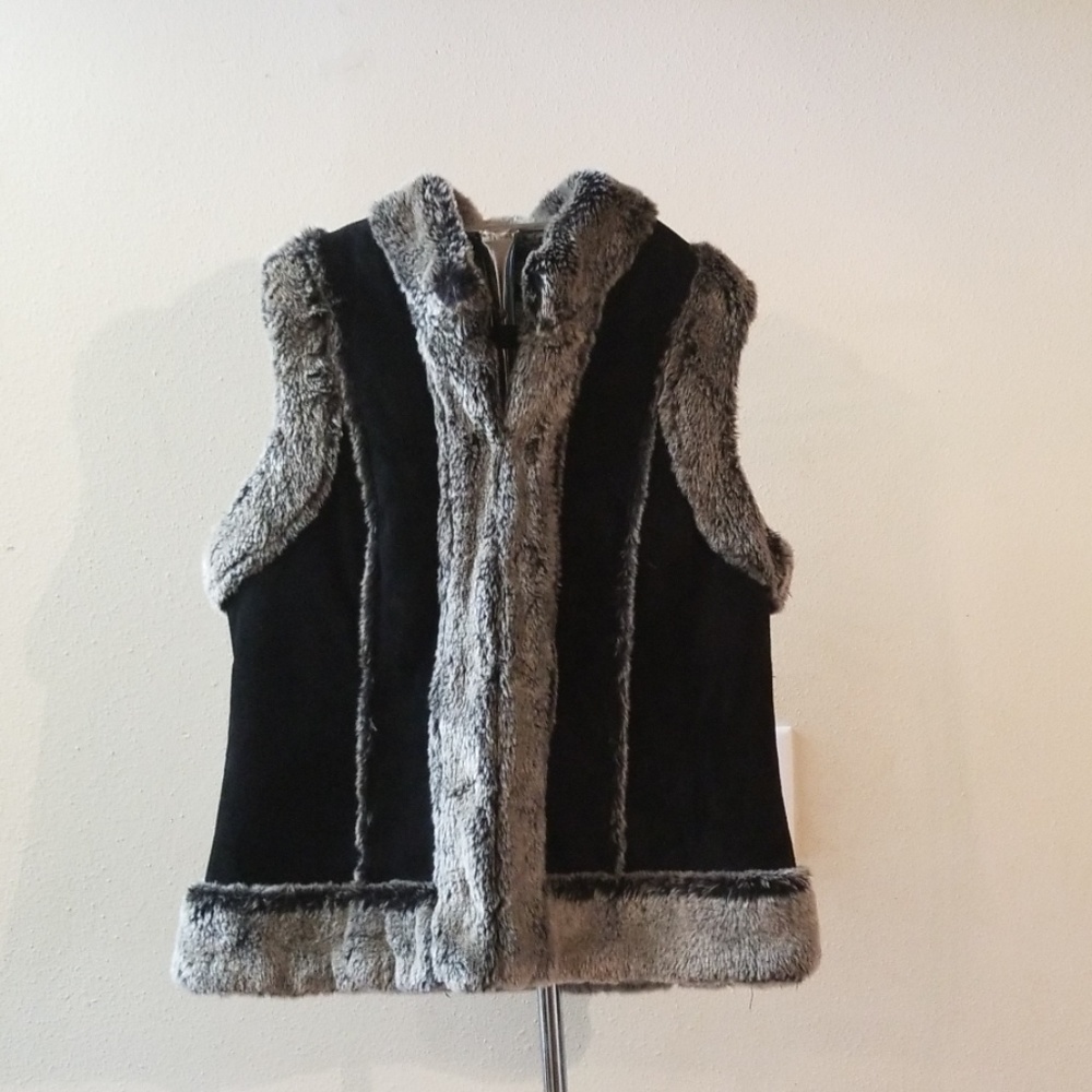 Fur vest